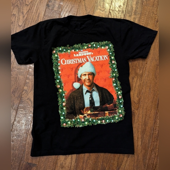 NWOT National Lampoon's Christmas Vacation Wreath Graphic Tee. Unisex S - Picture 6 of 8